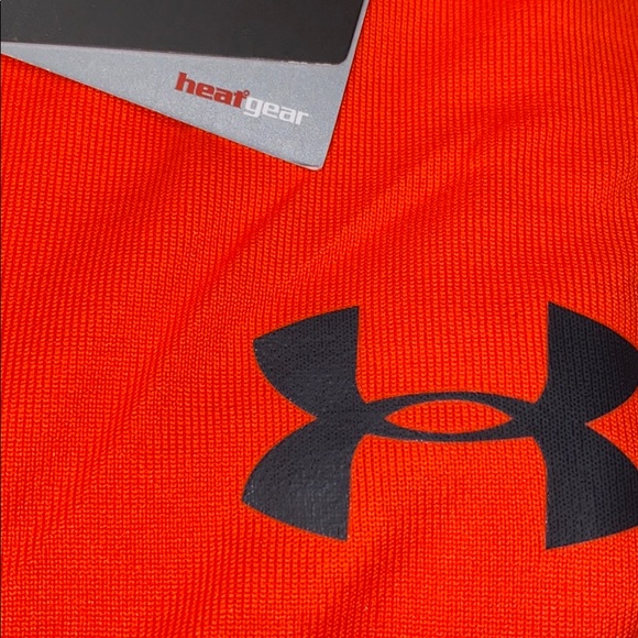NWT size M under armour - Picture 9 of 10